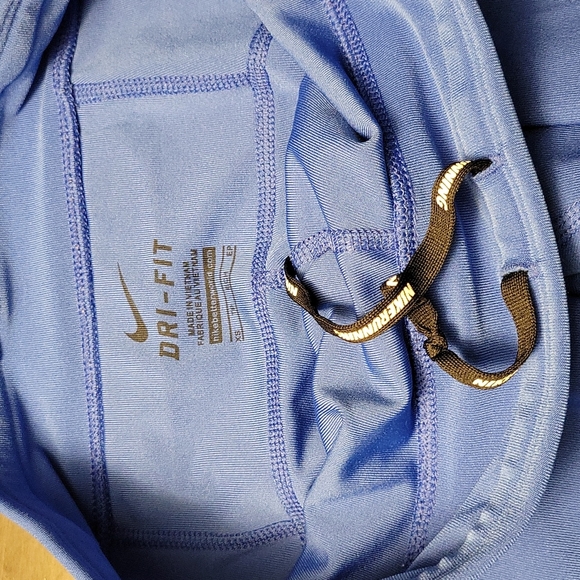Nike Dri-Fit Blue Cropped Leggings - Picture 8 of 8